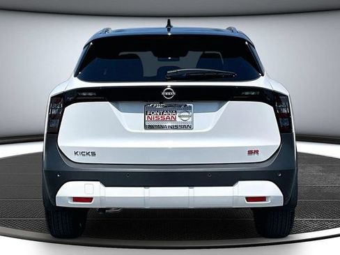 New 2026 Nissan Kicks SR FWD image 4