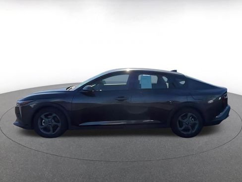 Used 2025 Kia K4 LXS image 9