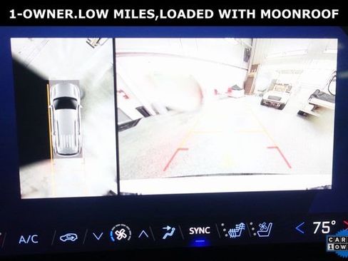 Used 2024 Chevrolet Traverse RS image 15