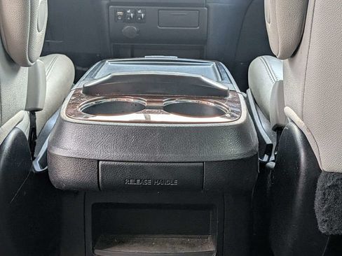 Used 2017 Toyota Sienna Limited FWD image 18