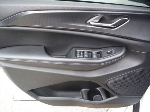 Certified 2024 Jeep Grand Cherokee Altitude AWD/4WD image 14