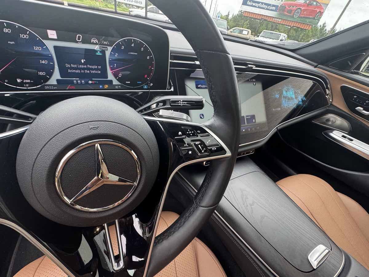 Used 2025 Mercedes-Benz E 350 Sedan w/ Multicontour Seating Package image 15