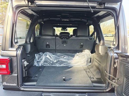 New 2026 Jeep Wrangler Unlimited Rubicon image 18