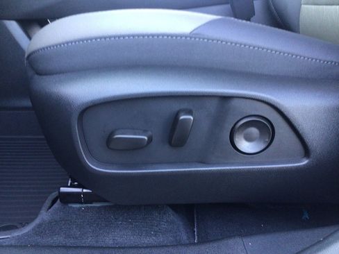 New 2026 Chevrolet Equinox LT w/ Convenience Package II image 8