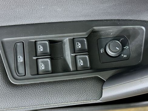 Used 2022 Volkswagen Tiguan S AWD/4WD image 15