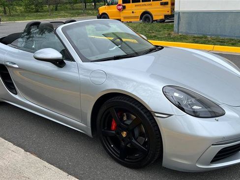 Used 2018 Porsche 718 Boxster RWD image 78