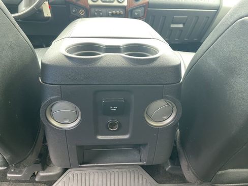 Used 2016 Ford F250 Lariat w/ Chrome Package image 17