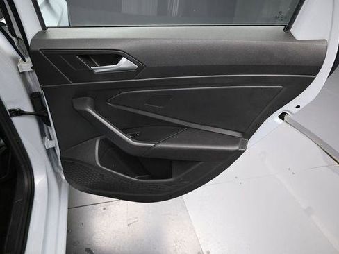 Used 2019 Volkswagen Jetta SE FWD image 30