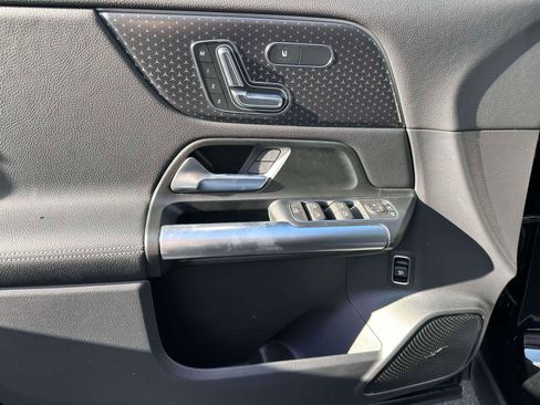 Certified 2025 Mercedes-Benz GLA 250 4MATIC image 13