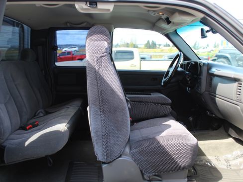 Used 2003 Chevrolet Silverado 1500 LS image 18