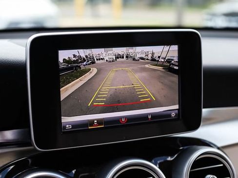 Used 2017 Mercedes-Benz GLC 300 4MATIC image 29