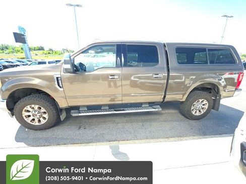 Used 2017 Ford F250 XLT w/ XLT Premium Package AWD/4WD image 15