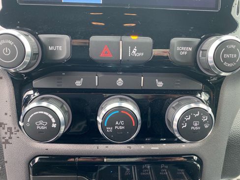 Used 2025 RAM 1500 Big Horn AWD/4WD image 14