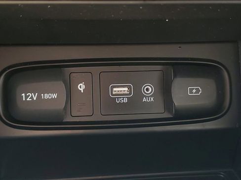 Used 2020 Hyundai Santa Fe Limited image 32