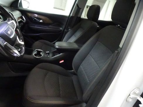 Certified 2019 GMC Terrain SLE w/ Driver Convenience Package AWD/4WD image 2