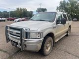 Used 2005 Ford Excursion XLT image 3