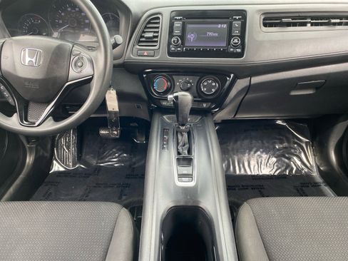 Used 2021 Honda HR-V LX image 11