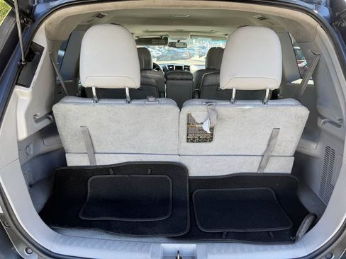 Used 2012 Toyota Highlander SE FWD image 13