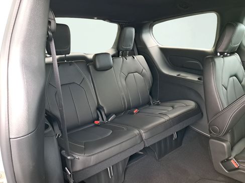 New 2026 Chrysler Voyager LX FWD image 14