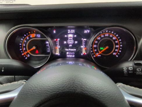 Certified 2019 Jeep Wrangler Unlimited Sahara image 33