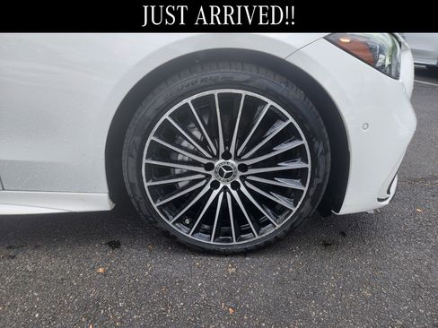 Used 2024 Mercedes-Benz C 300 4MATIC Sedan image 5