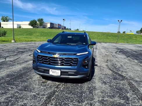 Used 2025 Chevrolet Equinox LT w/ Convenience Package II AWD/4WD image 52
