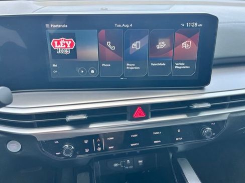 Used 2025 Kia Sorento LX FWD image 11