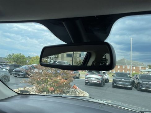 Used 2020 Dodge Journey SE w/ SE Popular Equipment Group image 27