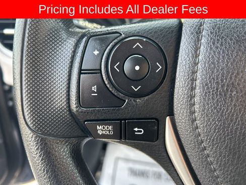 Used 2015 Toyota Corolla LE FWD image 7
