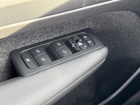 New 2026 Volvo XC40 B4 Core w/ Protection Package image 16