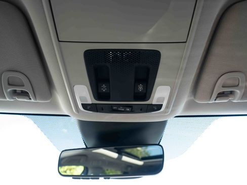 New 2025 Honda Pilot Touring image 18