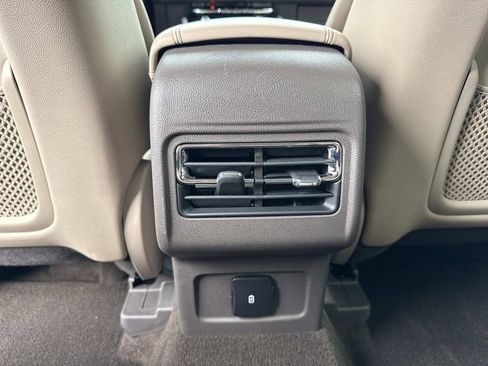 Certified 2020 Lincoln Corsair Reserve image 16