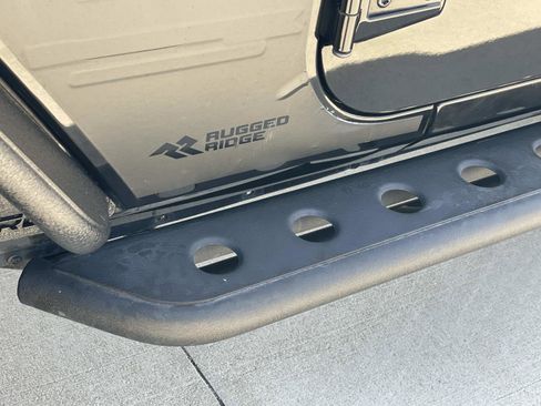 Used 2018 Jeep Wrangler Unlimited Sport w/ Connectivity Group AWD/4WD image 6