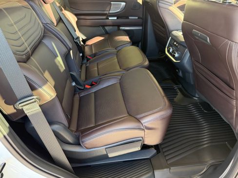 Used 2025 Ford Expedition Platinum w/ Platinum Ultimate Package image 22