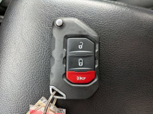 Used 2023 Jeep Wrangler Unlimited Sport AWD/4WD image 28