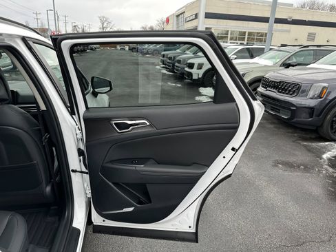 New 2026 Kia Sportage EX image 21