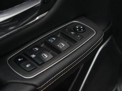 Used 2022 RAM 1500 Laramie image 15