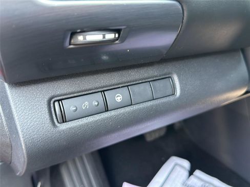 Used 2023 Nissan Pathfinder Rock Creek AWD/4WD image 16