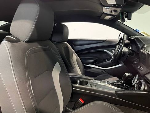 Used 2018 Chevrolet Camaro LT w/ RS Package RWD image 10