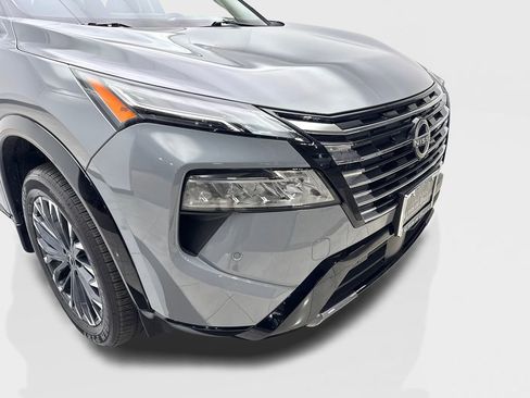 Used 2025 Nissan Rogue Platinum w/ Tech Package AWD/4WD image 17