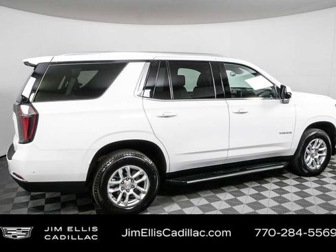 Used 2025 Chevrolet Tahoe LT AWD/4WD image 2