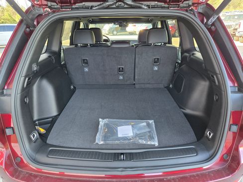 New 2026 Jeep Grand Cherokee Limited w/ Limited Altitude Package image 28