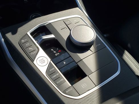 Used 2025 BMW 430i xDrive Coupe w/ Premium Package image 24