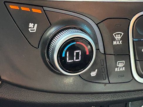 Used 2019 Chevrolet Traverse Premier w/ Redline Edition FWD image 18