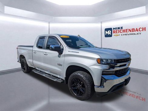 Used 2019 Chevrolet Silverado 1500 LT w/ Texas Edition RWD image 2