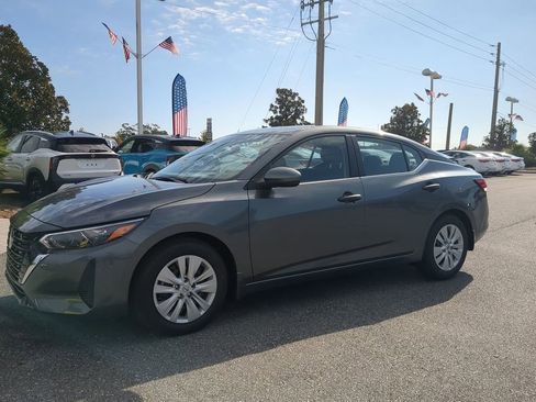 New 2025 Nissan Sentra S image 8