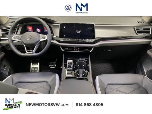 New 2026 Volkswagen Atlas Peak Edition image 8