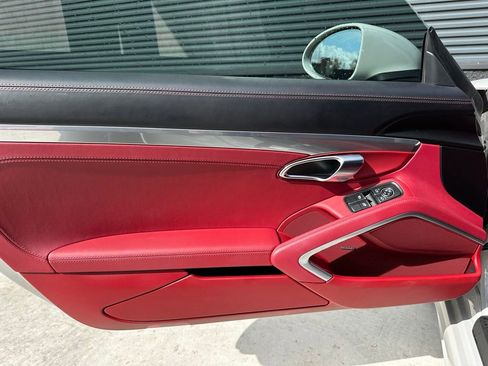 Used 2024 Porsche 718 Boxster image 20