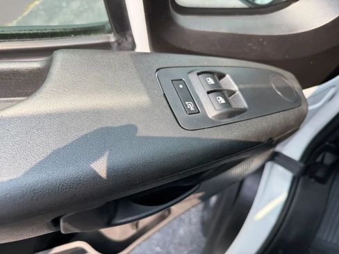 Used 2023 RAM ProMaster 2500 FWD image 11