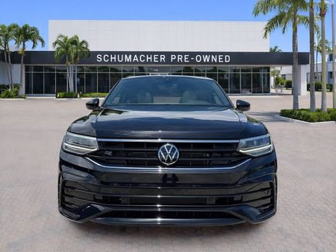Used 2023 Volkswagen Tiguan SE R-Line FWD image 2